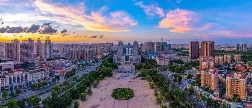 LED lighting showroom floors and fixture assembly workshops in Guzhen, Zhongshan's lighting capital